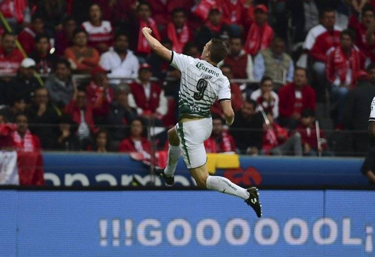 Julio Furch celebra su segundo tanto en las finales