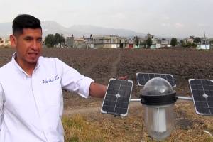 Moisés busca ayudar a comunidades sin electricidad