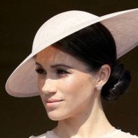 Os quatro vestidos deslumbrantes que Meghan Markle usou durante seu tempo como realeza