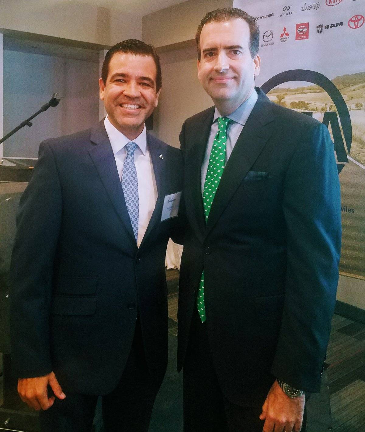 Ricardo García, presidente de GUIA y José Carrión, presidente de la Junta de Control Fiscal.