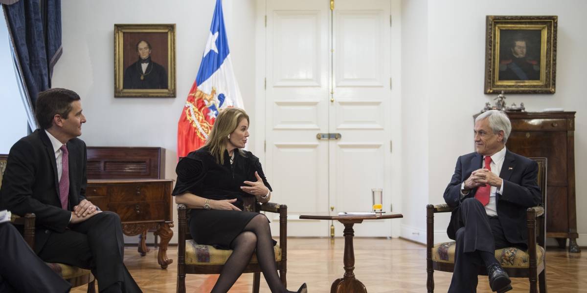 Presidente Piñera se reunió en La Moneda con vicepresidenta de Amazon Web Services