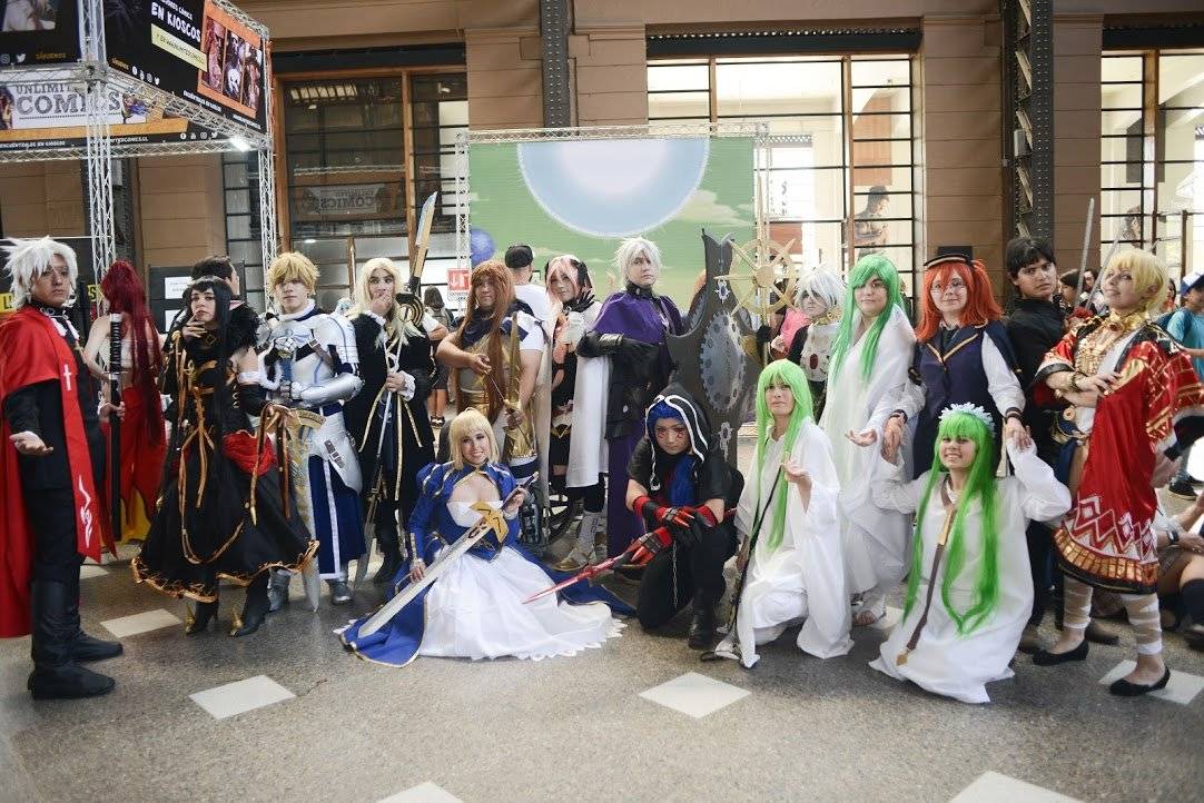 cosplayers