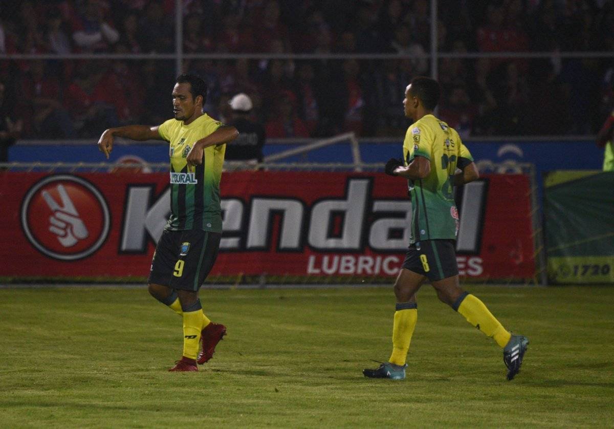 Ángel Rodríguez celebra su anotación en el partido de ida