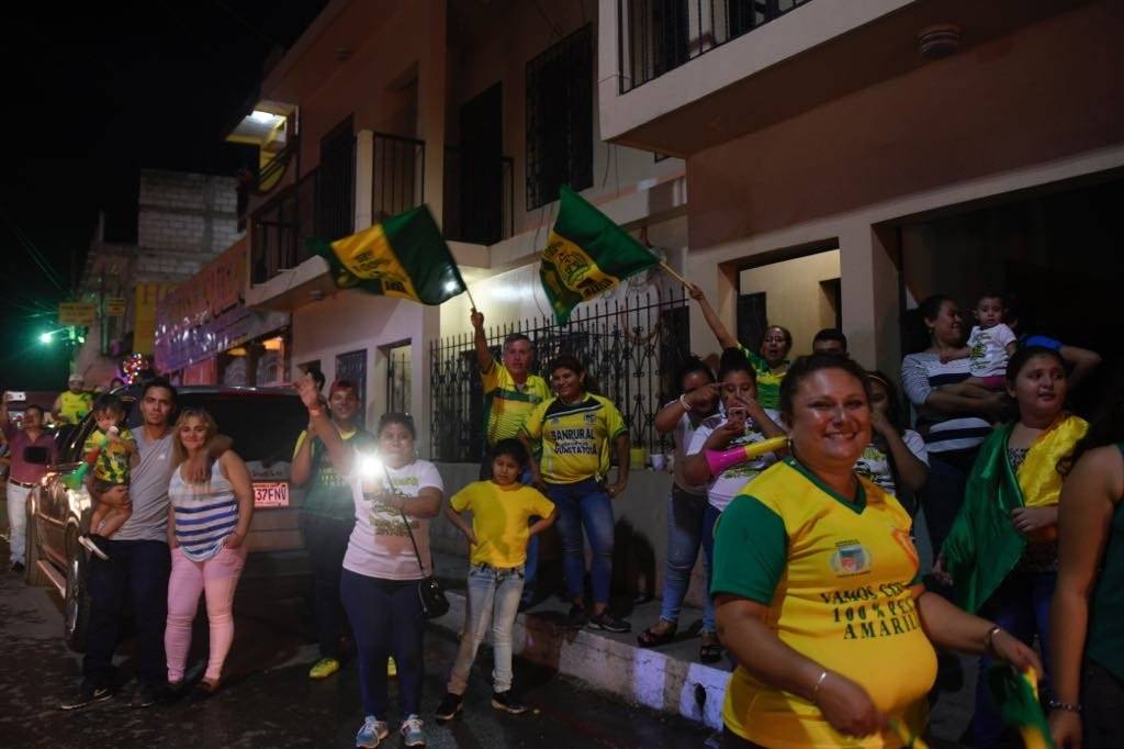 La afición de Guastatoya celebra el título de su equipo