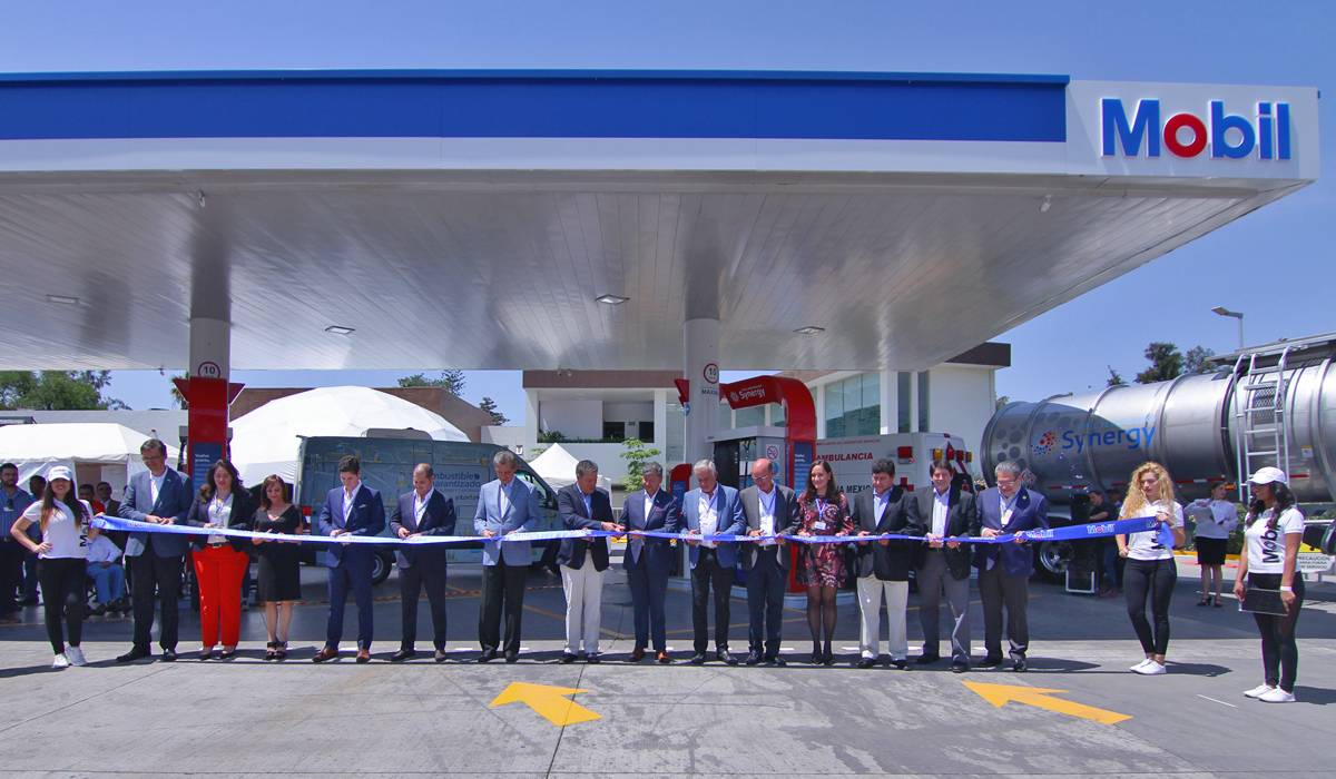 La inauguración de una de las estaciones La inauguración de una de las estaciones