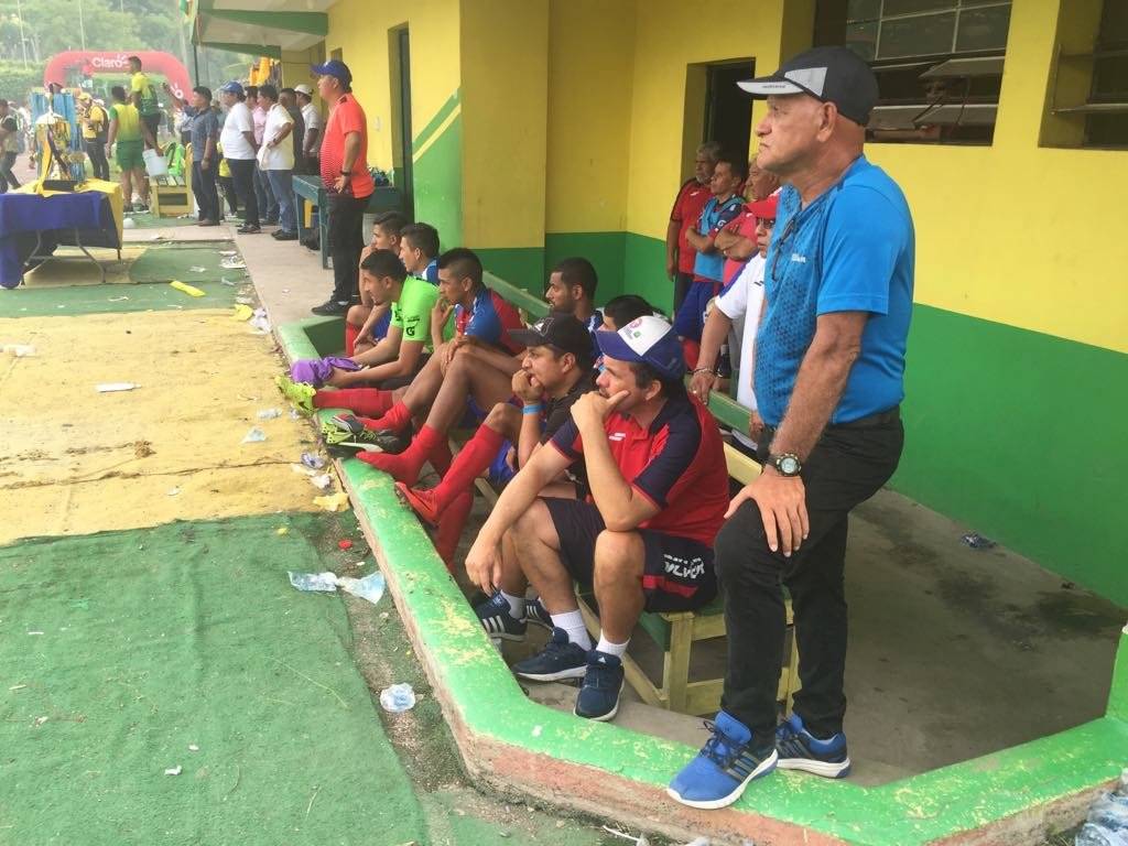 Claverí en el banquillo de Xela para la final