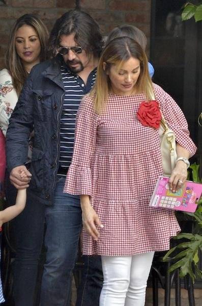 Jorge Salinas y su esposa