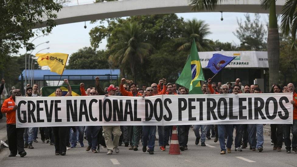 101833183grevepetroleiros-2ab36ff690dffc0e8f7ca14c4c3ec5eb.jpg