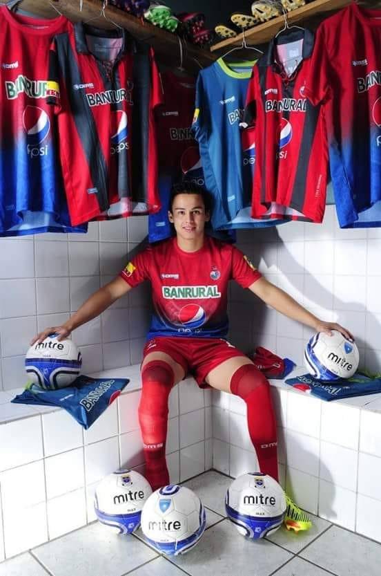 Kevin Lemus cuando fue parte de Municipal