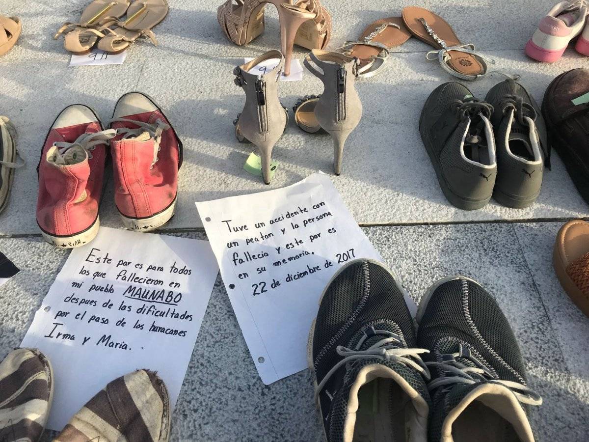 Zapatos de víctimas de huracán María