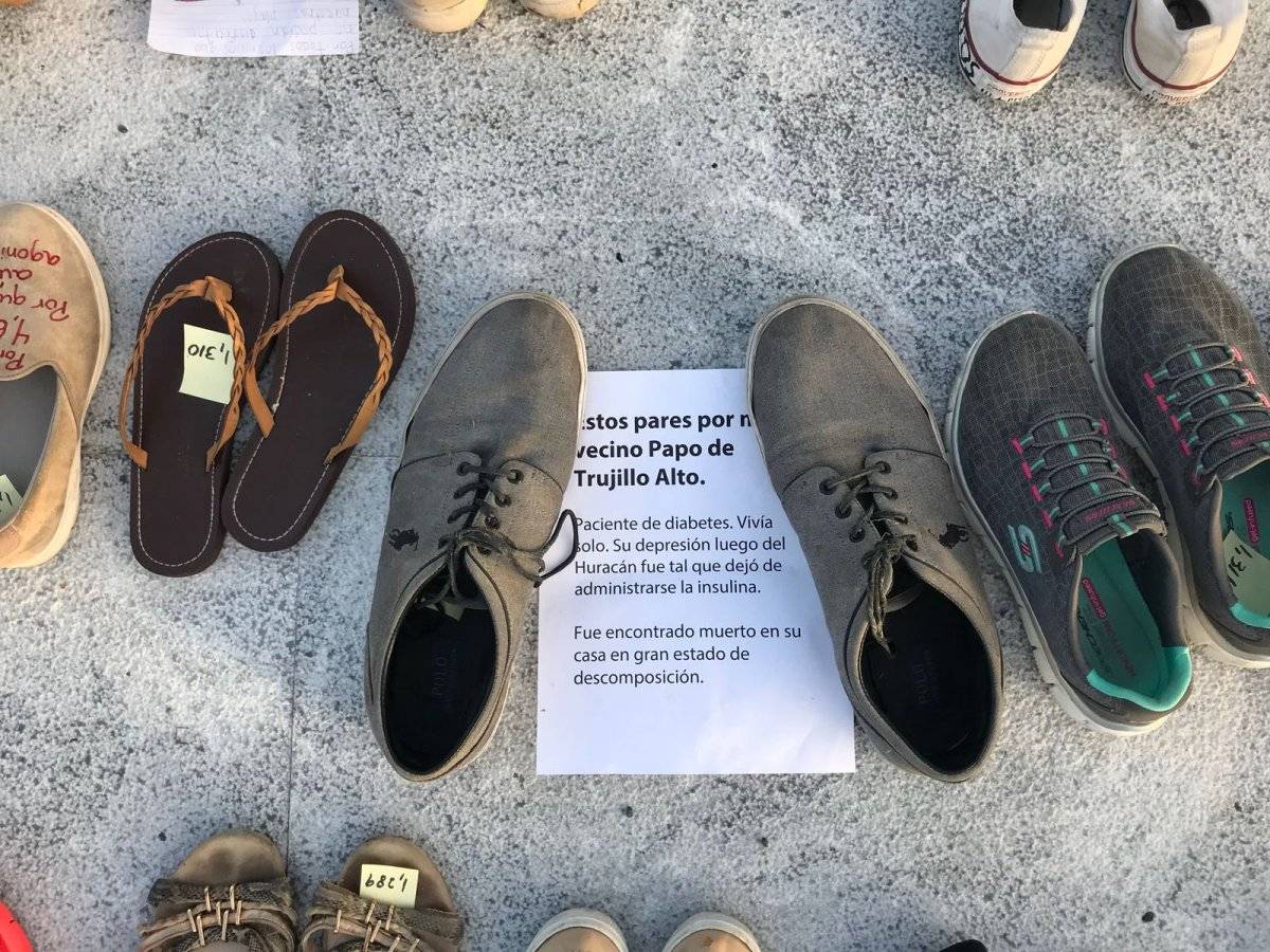 Zapatos de víctimas de huracán María