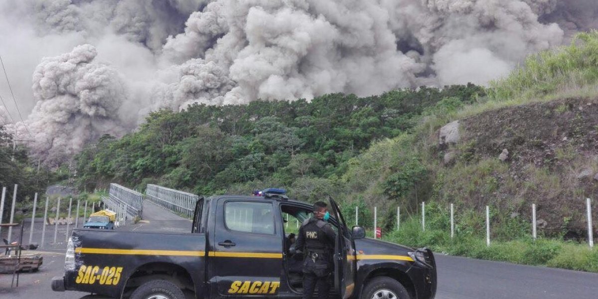 Erupción del Volcán de Fuego mata a 7 personas