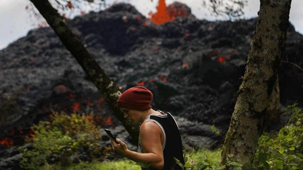 101677171volcanophone-2007a1ce55a84efc415ca7ee8d4211f8.jpg