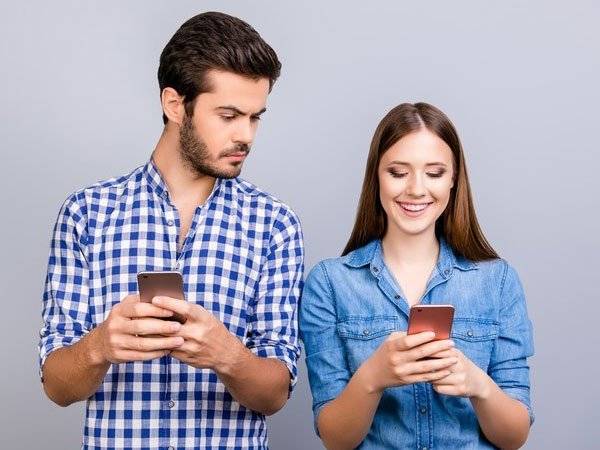 Parejas Control Cibercontrol Tecnología