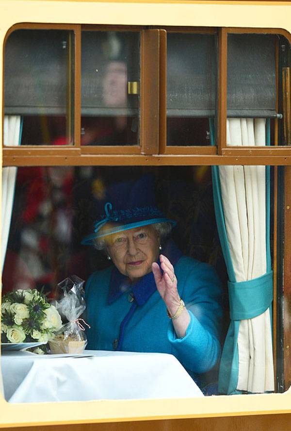 Isabel II Meghan Markle Invitación Isabel II Meghan Markle Invitación