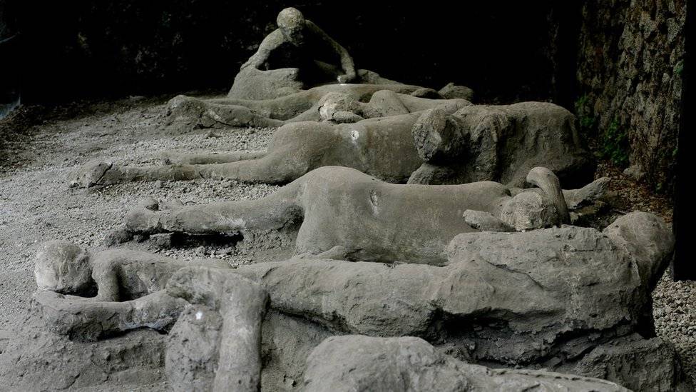 1019241949gettyimages143512866-46d51f561e9b987e4c203f0bb2b31e9f.jpg