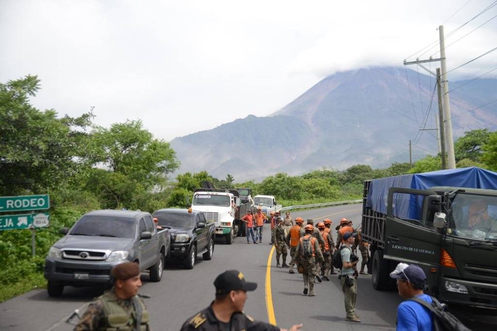 familiares de víctimas del volcán de Fuego