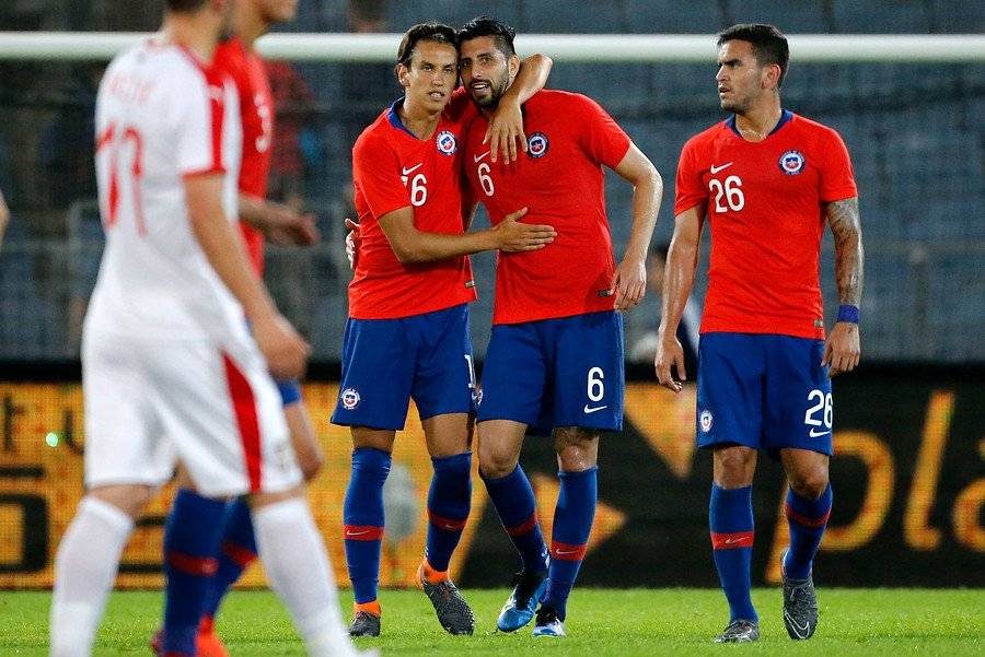 La Roja suma centrales / imagen: Photosport