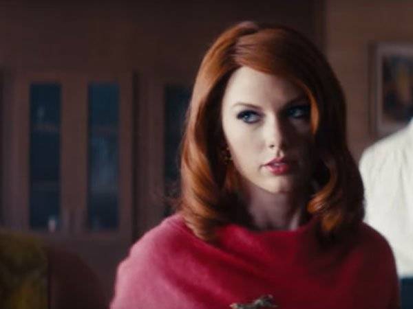 Taylor Swift Look