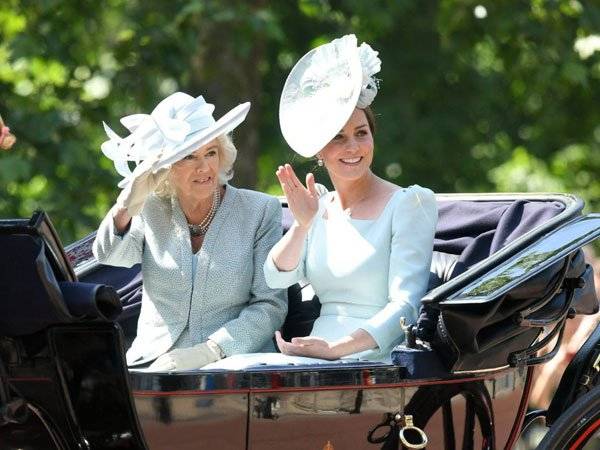 Isabel II Meghan Markle Reina