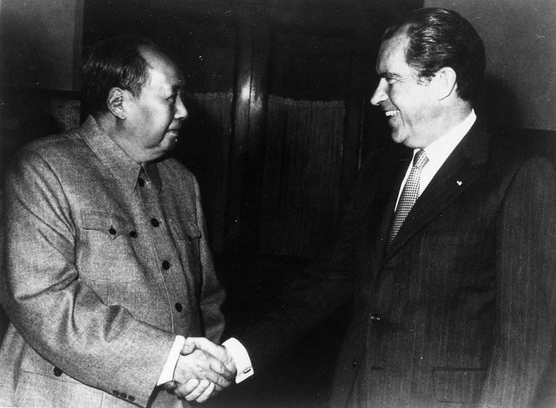 Nixon y Mao Tse Tung