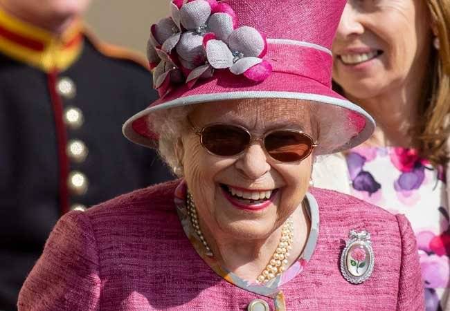 reina Elizabeth II