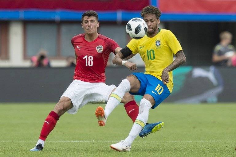 Neymar durante el juego ante Austria