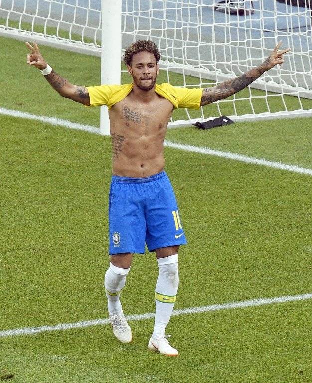 Neymar volvió a marcar con Brasil