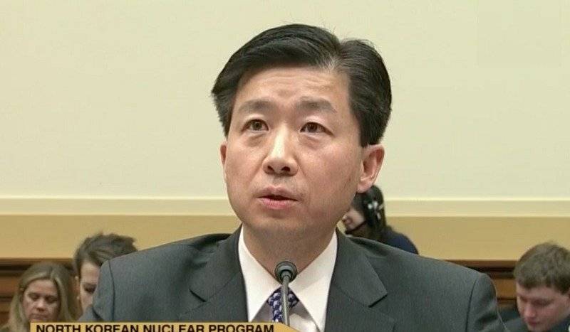 Sung-Yoon Lee