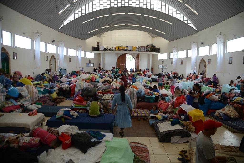 personas albergadas tras erupción del volcán de Fuego