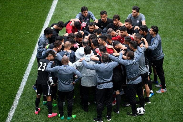 El grupo de seleccionados de Irán durante su práctica