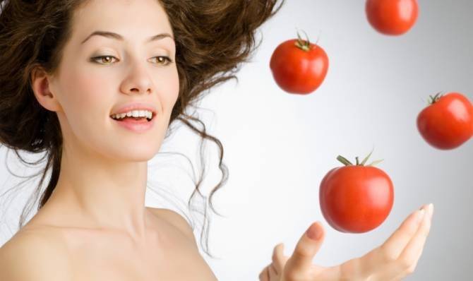 Mascarilla de tomate para remover la caspa