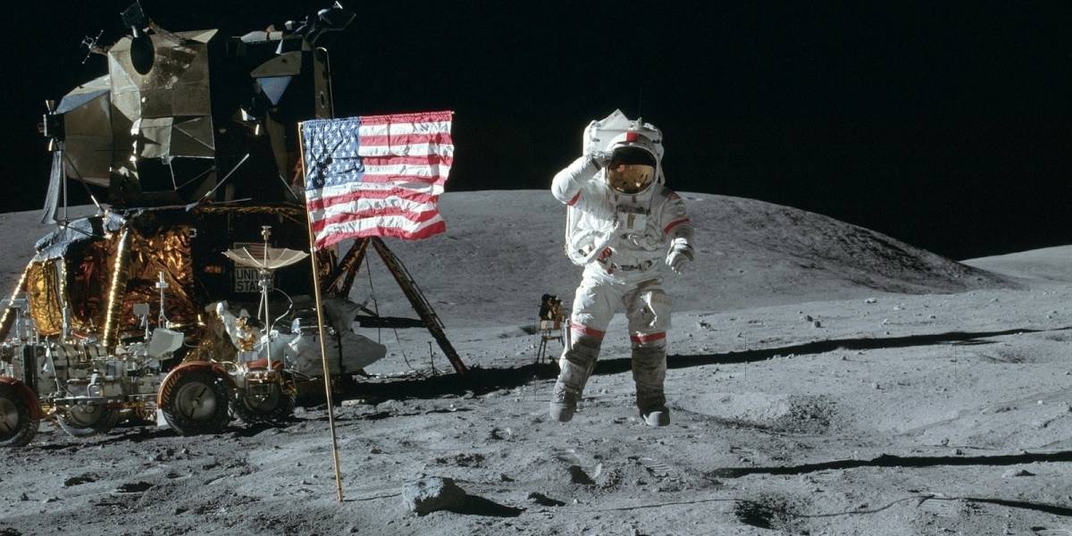 Juez absuelve a acusado de alunizaje porque "el delito se cometió en la Tierra, no en la Luna"