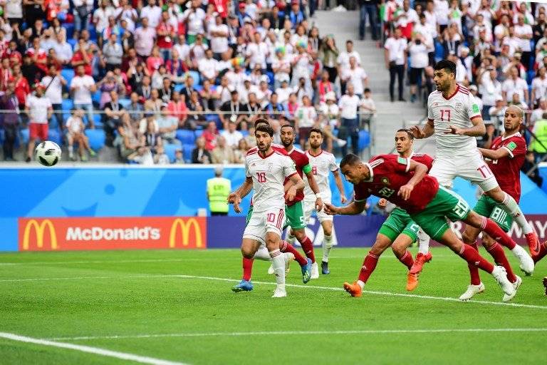 El autogol de Aziz Bouhaddouz le dio la victoria a Irán
