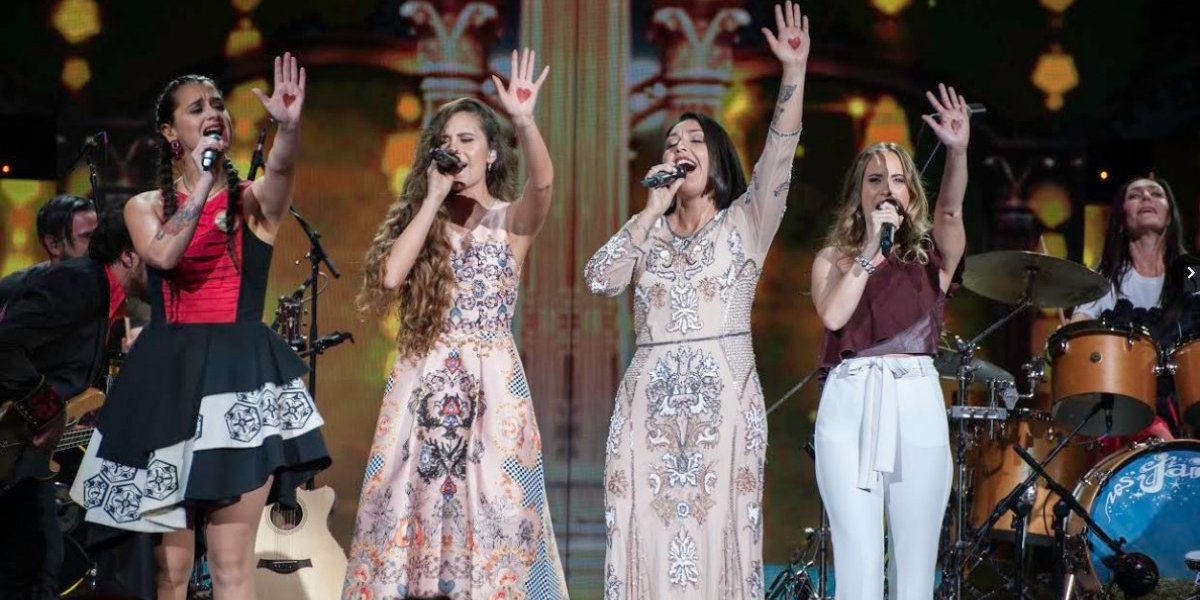 Mon Laferte arrasa en premios a lo mejor de la música chilena