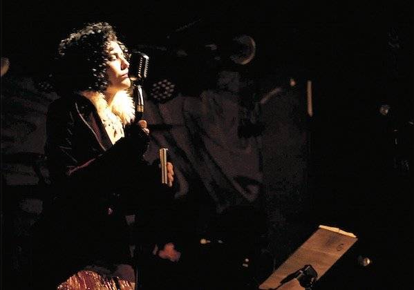 Letícia Sabatella canta ao lado de Ava Rocha, Lirinha e Anelis Assumpção