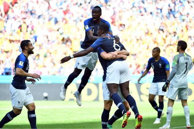 Los galos celebran el gol de Pogba