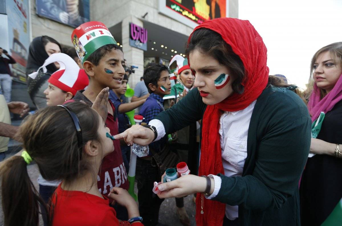 Las mujeres iraníes asistieron sin impedimento al estadio en Rusia.