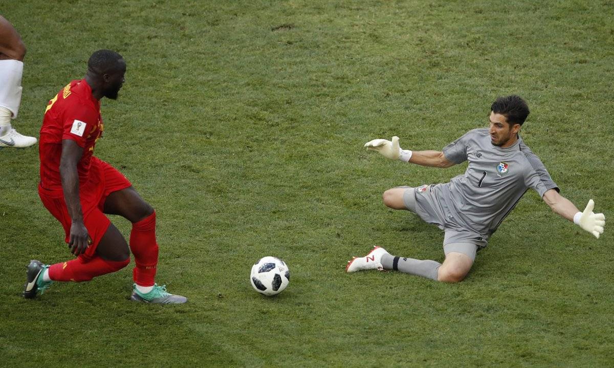 Jaime Penedo ha tapado todo a los belgas.