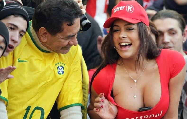 Larisa Riquelme