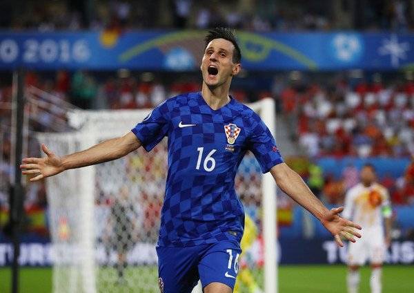 Nikola juega para el Milan de Italia