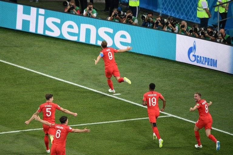 Kane sale a celebrar su segunda anotación ante Túnez