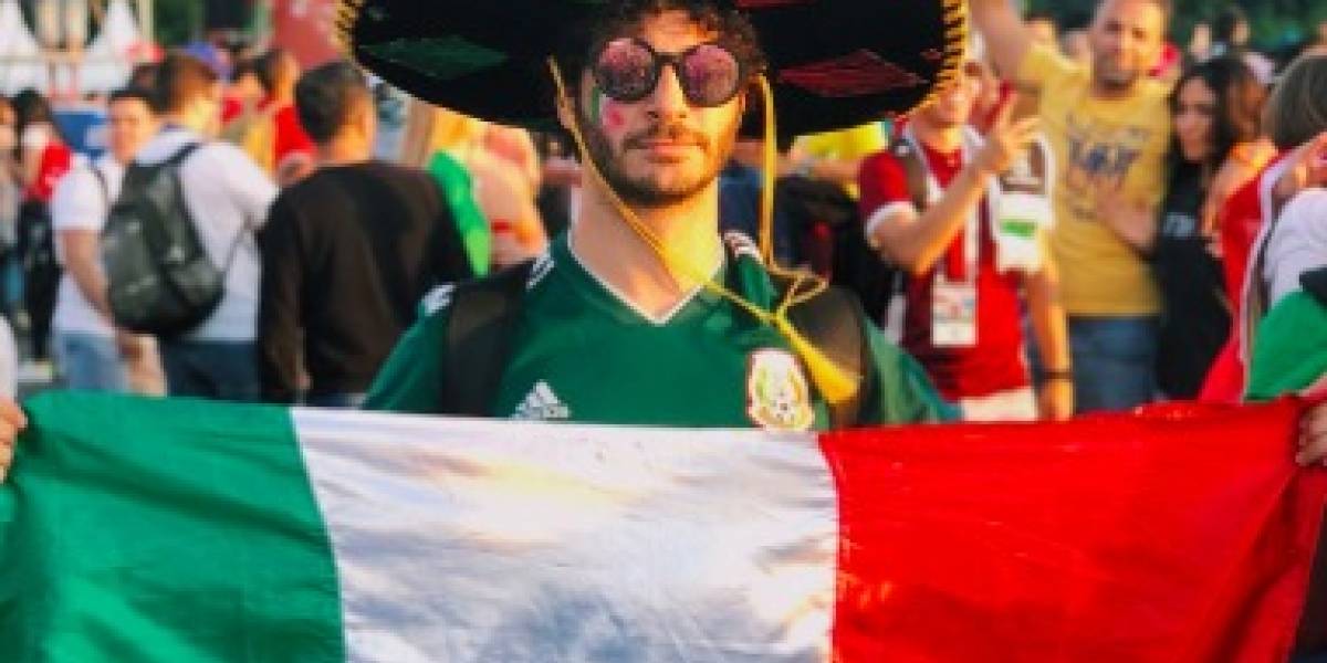 Youtuber mexicano "tuvo sexo" con la bandera alemana en las calles de Rusia y nadie está contento