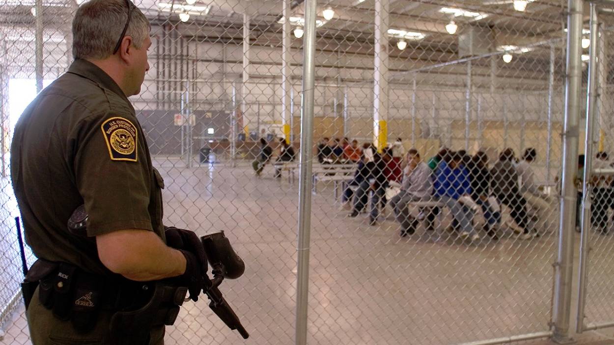 Wikipedia actualiza su lista de campos de concentración con los centros de detención de Trump Wikipedia actualiza su lista de campos de concentración con los centros de detención de Trump