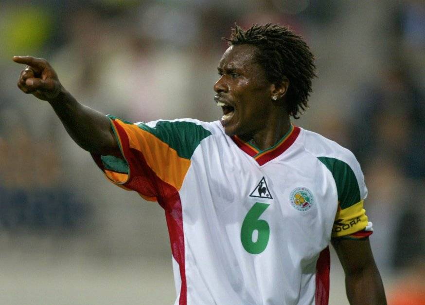 Aliou Cissé con la jineta de capitán de Senegal en Japón-Corea del Sur 2002 / Foto: Getty Images