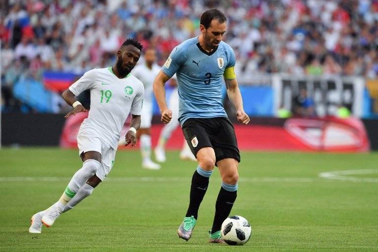 Godín, el jugador con más partidos en Uruguay
