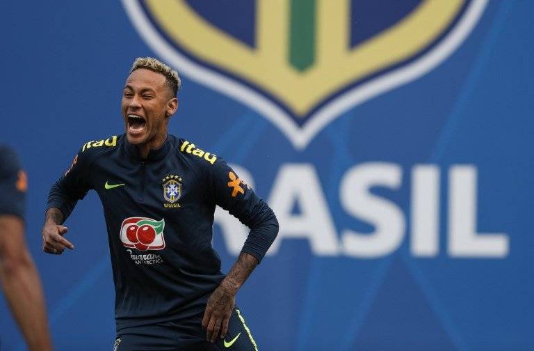 Neymar durante la práctica de Brasil