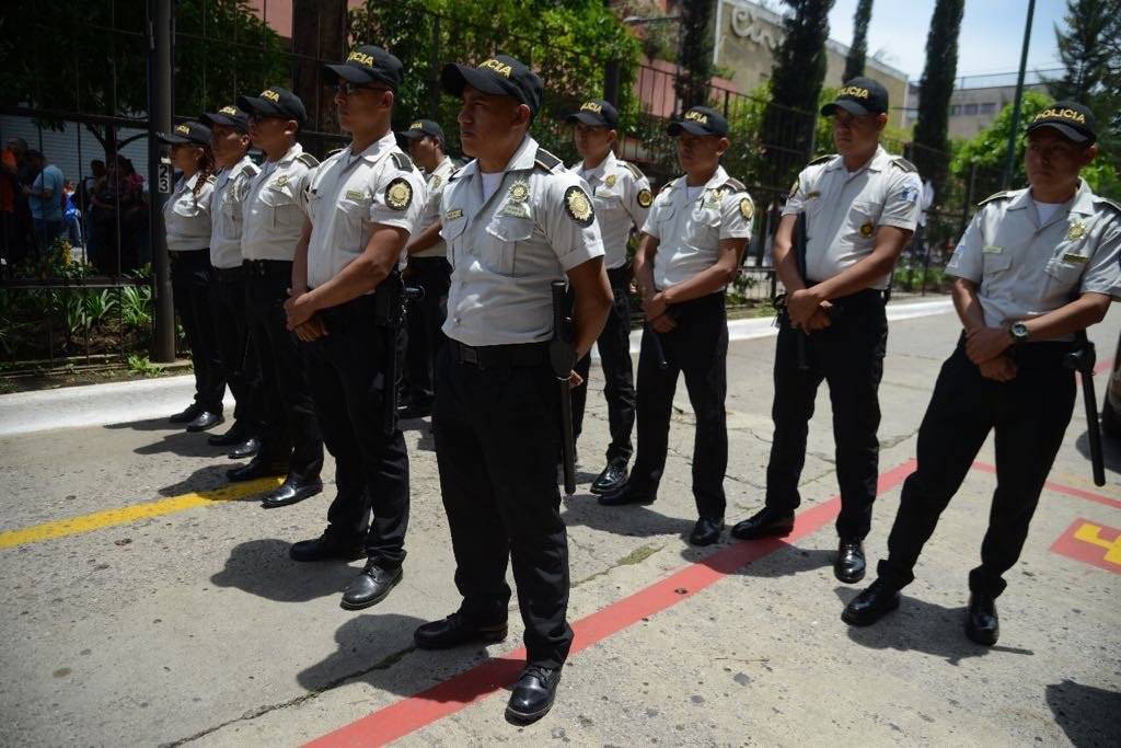 agentes de PNC piden mejoras salariales
