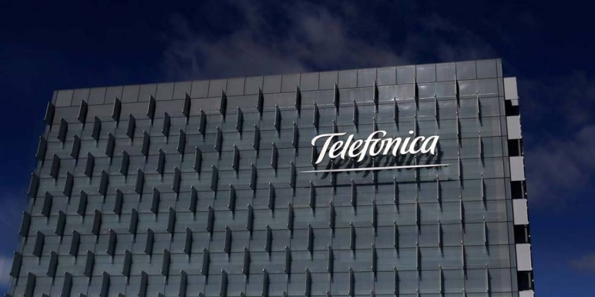 Telefónica es condenada a pagar 9 millones de dólares por vender servicios "atados"