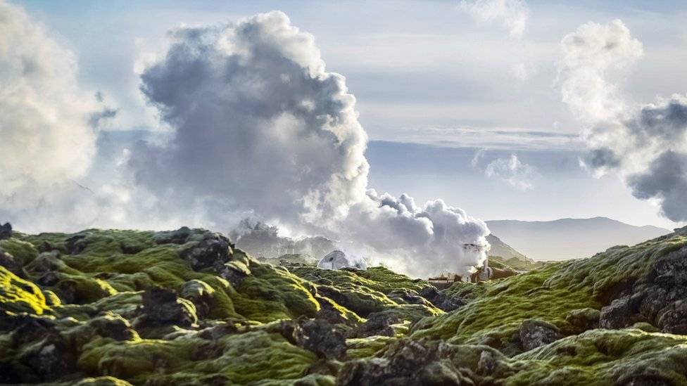100901163basalticlavaandgeothermalwellsphotobygunnarsvanberg-0bfb35f9c7e516b82277f1c1f2cef87f.jpg